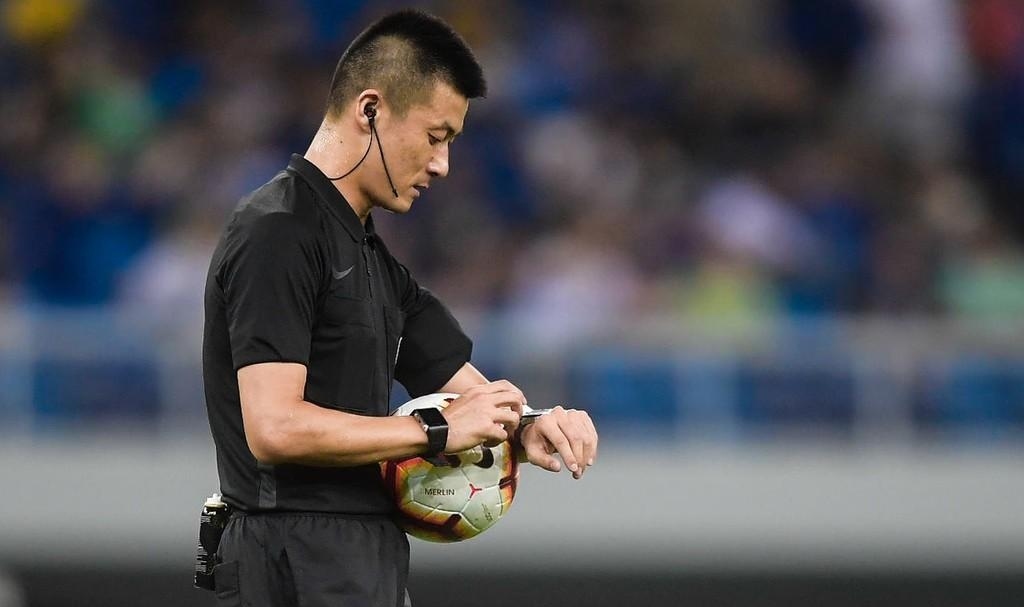  VAR争议判罚引发主帅集体炮轰  