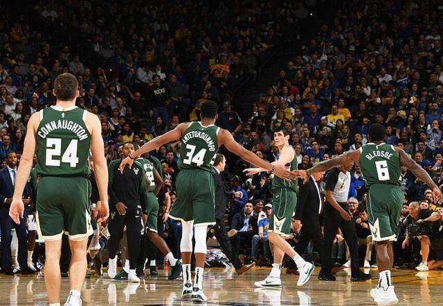  格林拳击对手遭禁赛，勇士内线雪上加霜  